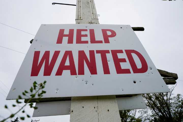 US employers added a solid 139,000 jobs in May despite uncertainty over trade wars