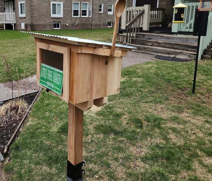 Tiny 'bakery' adds sweetness to Morgan Park neighborhood