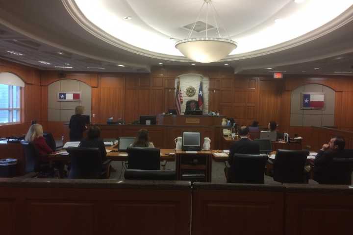 Harris County officials urge Texas governor to sign bill creating 5 new district courts