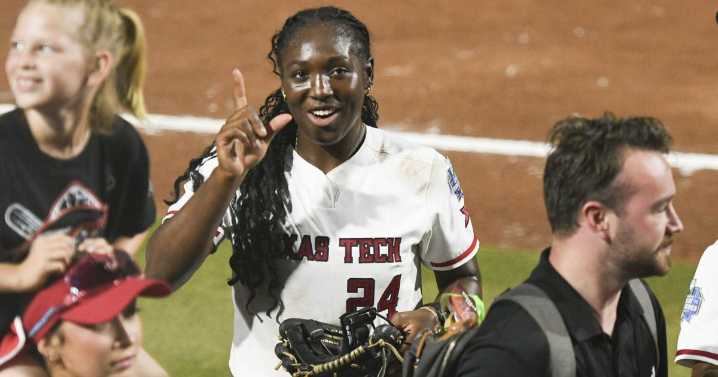 Texas Tech alum Patrick Mahomes cheers Red Raiders on to victory in Game 2 of the WCWS