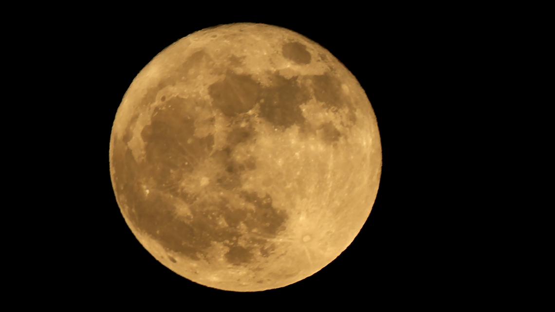 Strawberry moon 2025: When to watch June's full moon