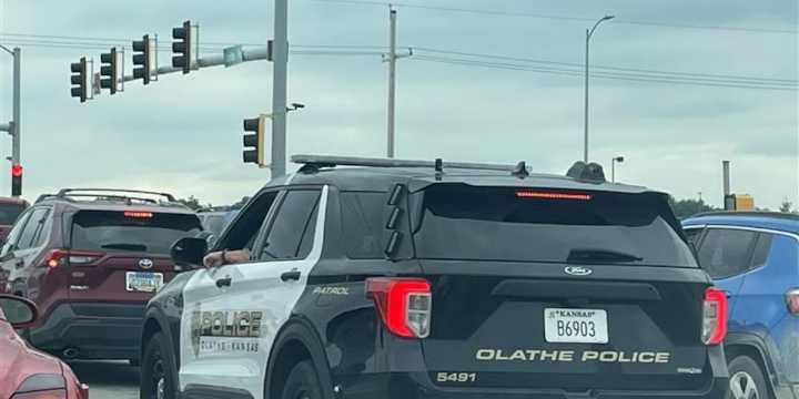Olathe Police Department doubles down on red light runners
