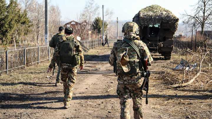 Putin’s chilling plot to march 10,000 troops into ANOTHER European nation revealed by its PM… & it could spiral into WW3
