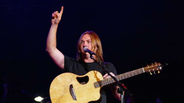 '90s Singer Reacts to Kelly Clarkson's Cover of His Tune