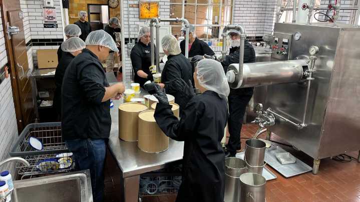 Frankfort independent ice cream company celebrates 100 years