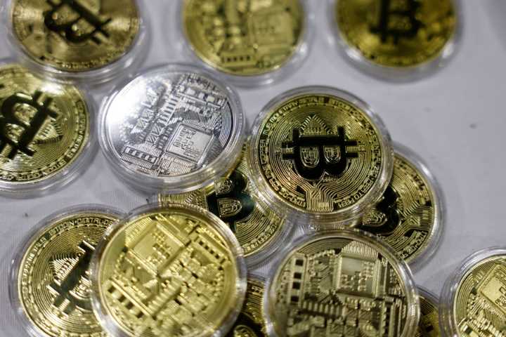 Compañía de Trump avanza hacia el lanzamiento de un fondo cotizado en bolsa de bitcoin