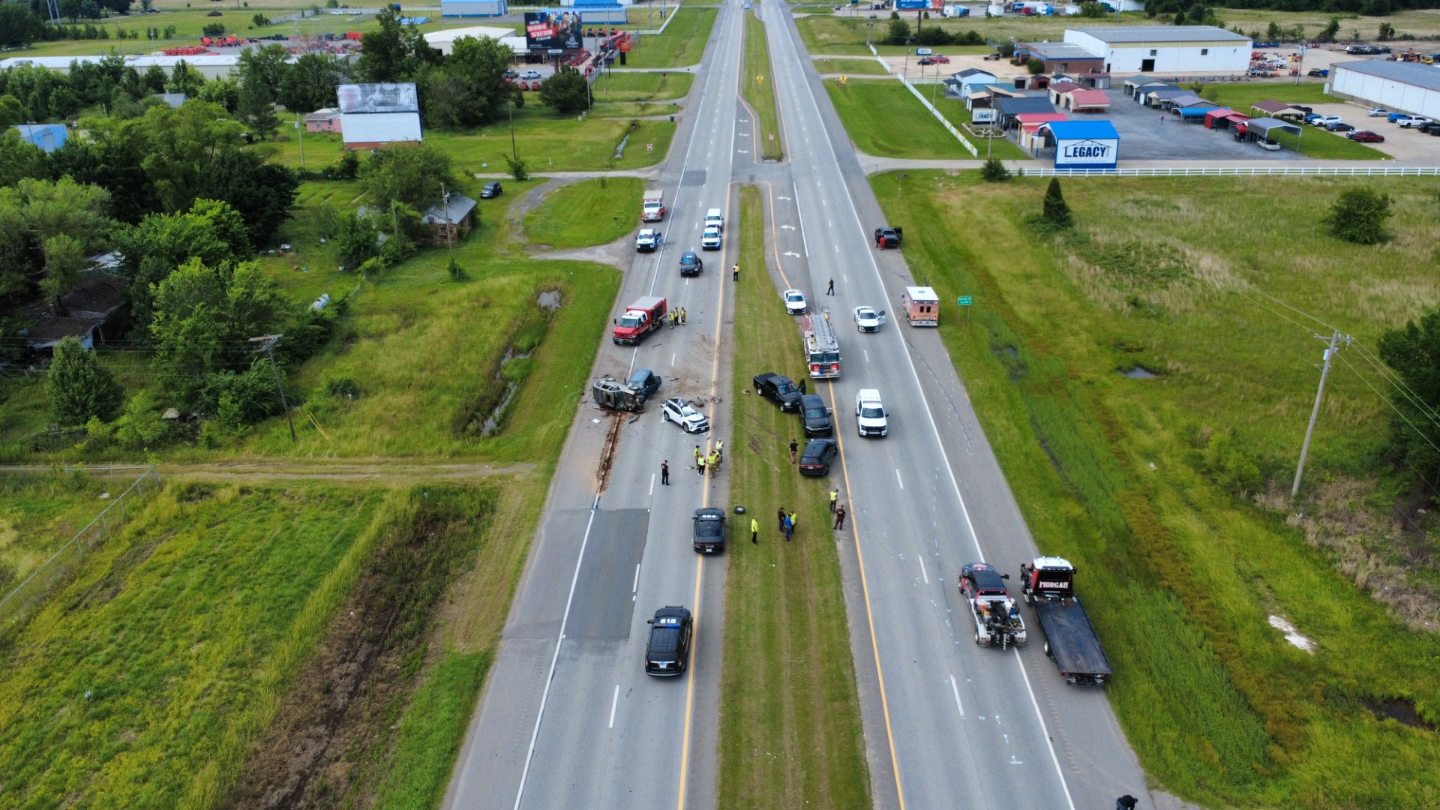 2 killed, multiple injured in 4-vehicle crash south of Muskogee