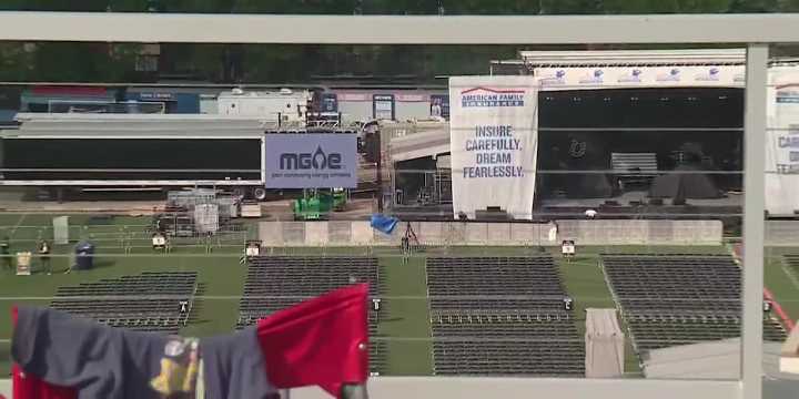 On the Road: Am Fam Championship concert and fan experience on the golf course