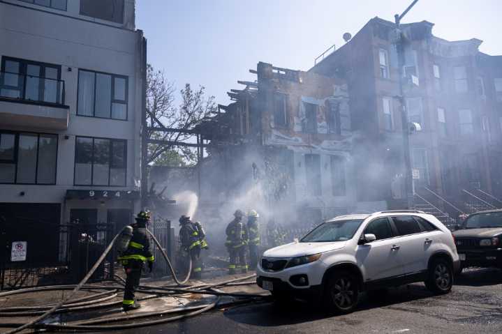 Fire rips through Brooklyn apartment building, damages second structure