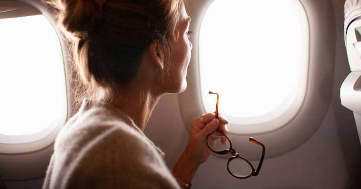 Plane passengers in window seats urged to do one thing before they board flight