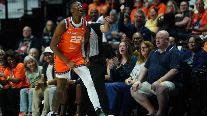 Saniya Rivers’ block party seals Sun’s 1st Commissioner’s Cup win