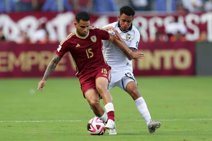 2-0. Venezuela gana ante una errática Bolivia y se pone a un puesto de la clasificación