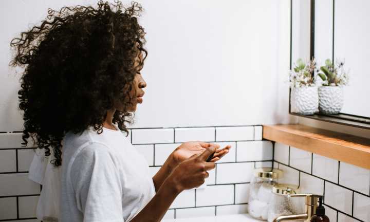 3 Easy Nighttime Habits To Restore Collagen & Secure Firmer Skin
