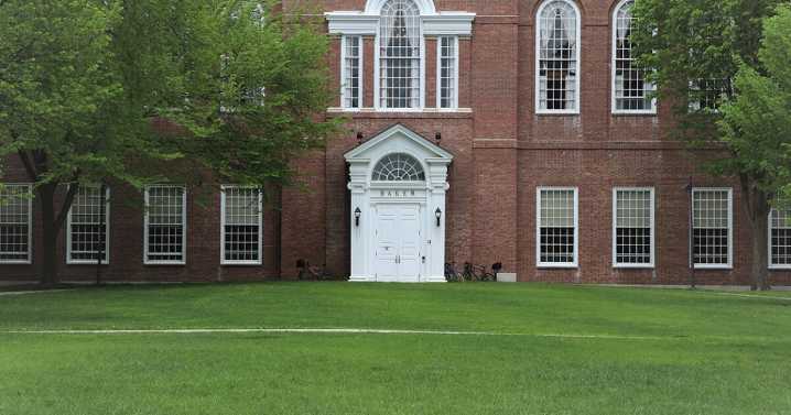 Dartmouth offers mediation, student workers end strike