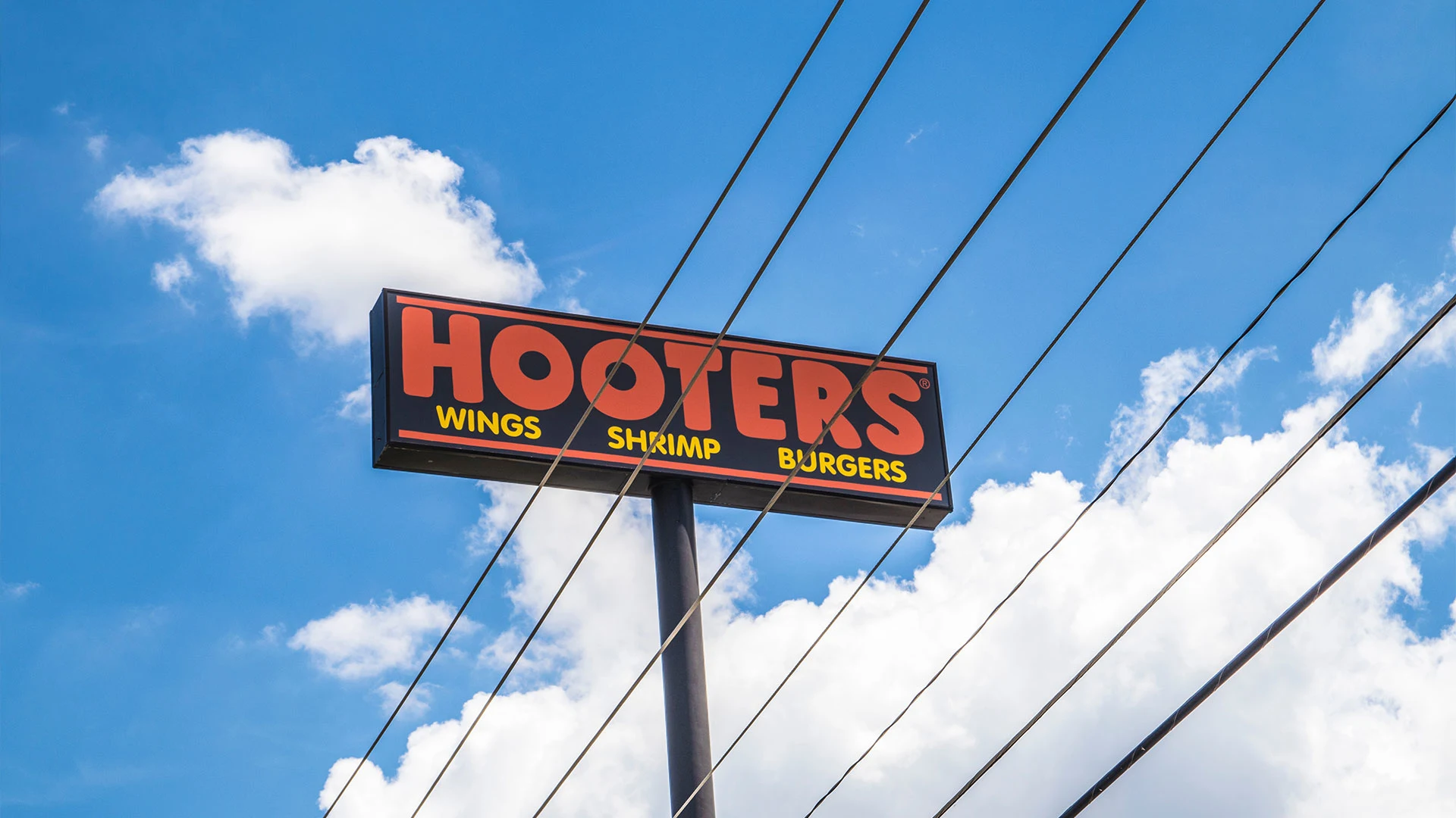 Hooters is abruptly closing more restaurants: See the list of doomed locations in several states