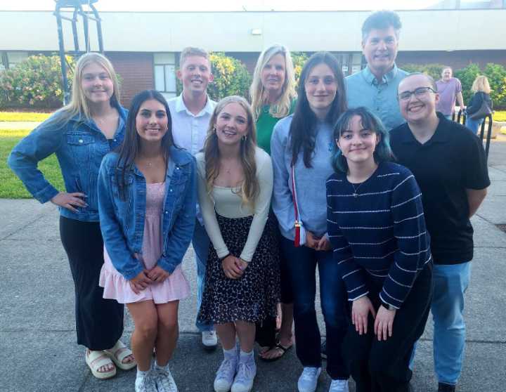 Ridgefield Lions award $40,000 in scholarships to 12 students