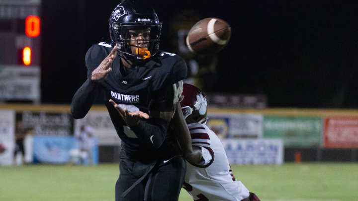 Milton football's 4-star safety Kaiden Hall commits to Florida after visit