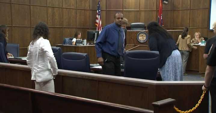 UPDATE: Jury deliberating in trial of Hamilton Co. teacher accused of child sex abuse