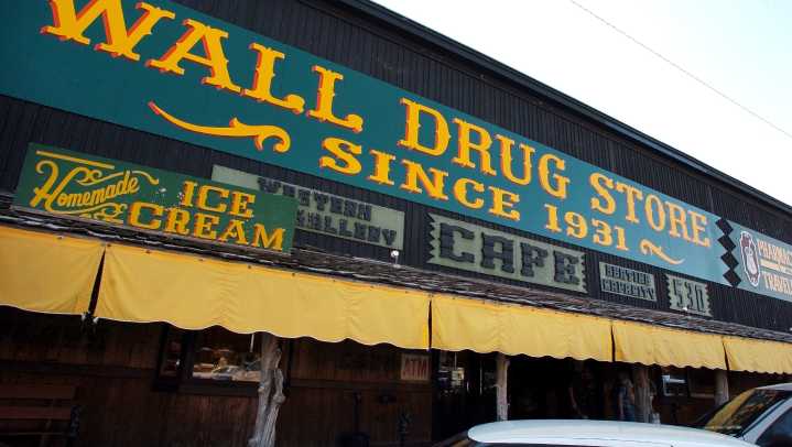 South Dakota tourist attractions face workforce challenges