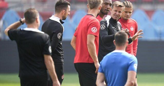 Tajon Buchanan, Jonathan David lead the way as Canada downs Ukraine 4