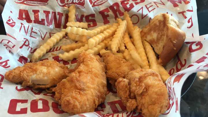 Love chicken? Raising Cane's is bringing a new location to Mississippi