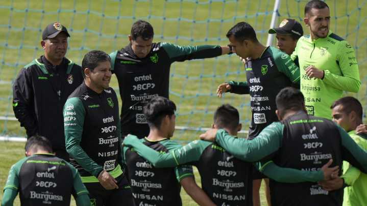 Selección de Bolivia tuvo más de 11 horas de retraso en su vuelo para salir de Venezuela
