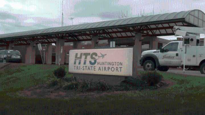 Plane has to make emergency landing at Huntington Tri-State Airport after engine failure