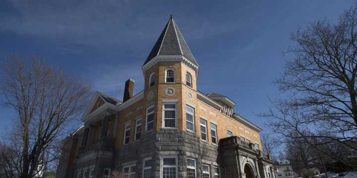 Trump Administration Targets Canadian Border Crossings Near Historic Library