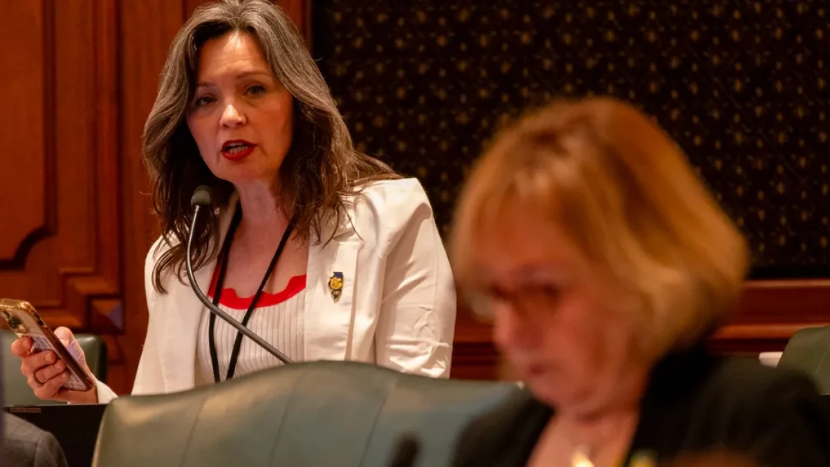 ‘Medical aid in dying’ bill moves forward in Illinois