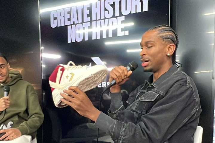 What Shoes Is Shai Gilgeous-Alexander Wearing in NBA Finals Game 1? Details of His Brand, Colorway & More Revealed Discover what shoes Shai Gilgeous-Alexander is wearing in NBA Finals Game 1. Latest s