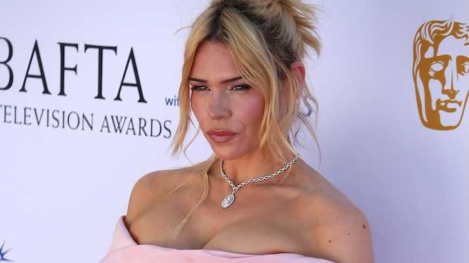 Billie Piper already dad's favourite Doctor Who
