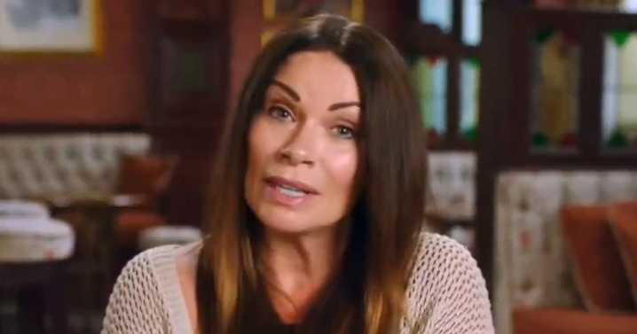 Coronation Street fans say 'I adore you' as 'favourite' Carla Connor partnership spotted