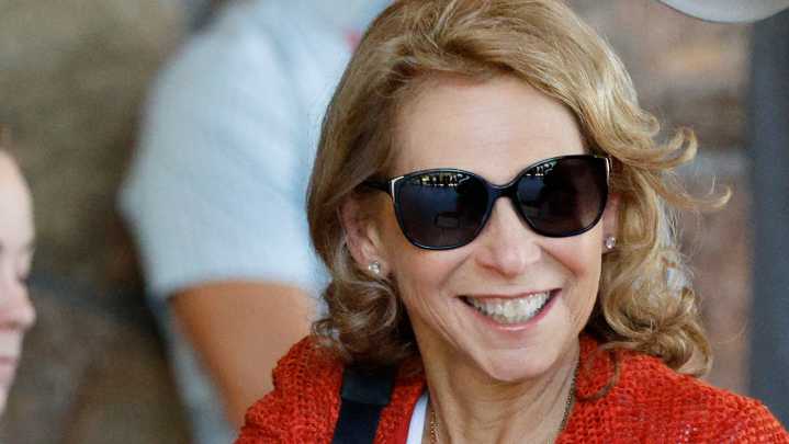 Shari Redstone Diagnosed With Thyroid Cancer
