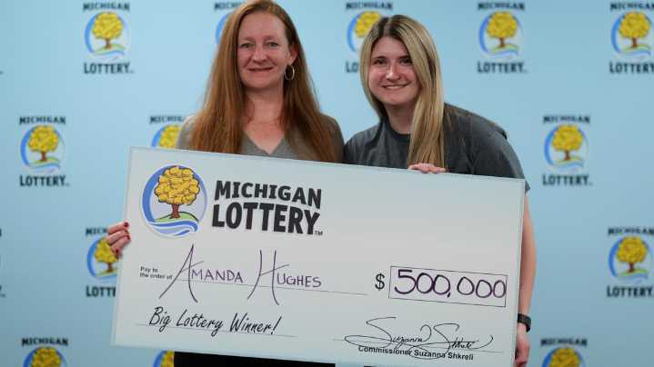 Upper Peninsula woman scores $500,000 lottery ticket