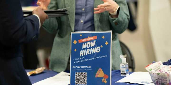 Employers added 139,000 jobs in May as labor market remains steady