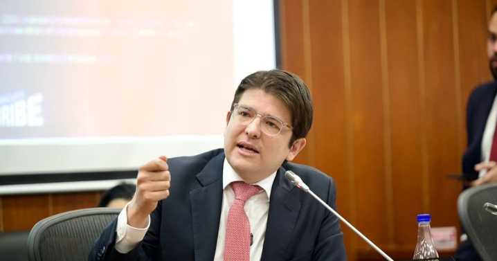 Miguel Uribe Turbay, candidato presidencial colombiano, fue víctima de intento de asesinato