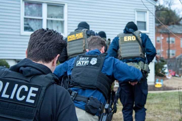 Minuto a minuto. Cómo ocurrieron los operativos del ICE que desataron protestas y detenciones masivas en California