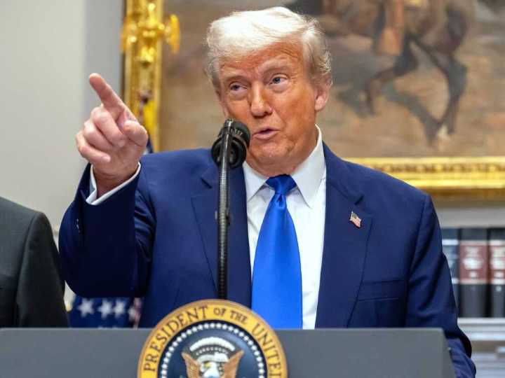 Trump administration asks Supreme Court to leave mass layoffs in place