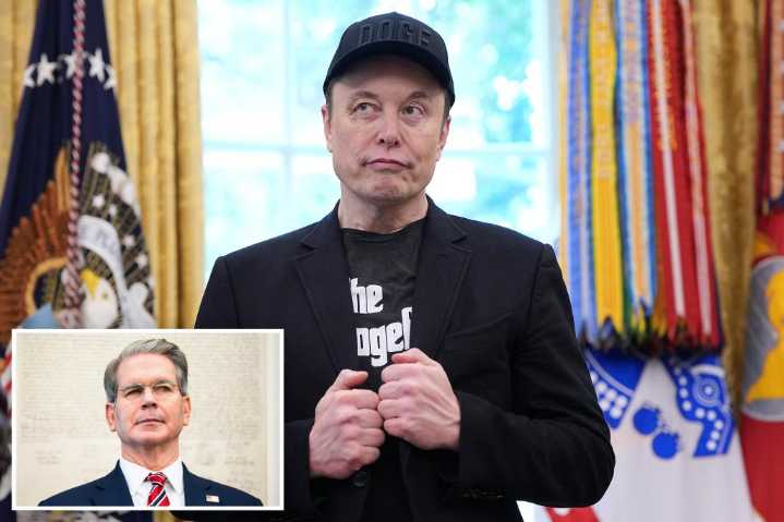 Elon Musk body-checked Treasury Secretary Scott Bessent 'like a rugby player' during fiery clash at White House: report