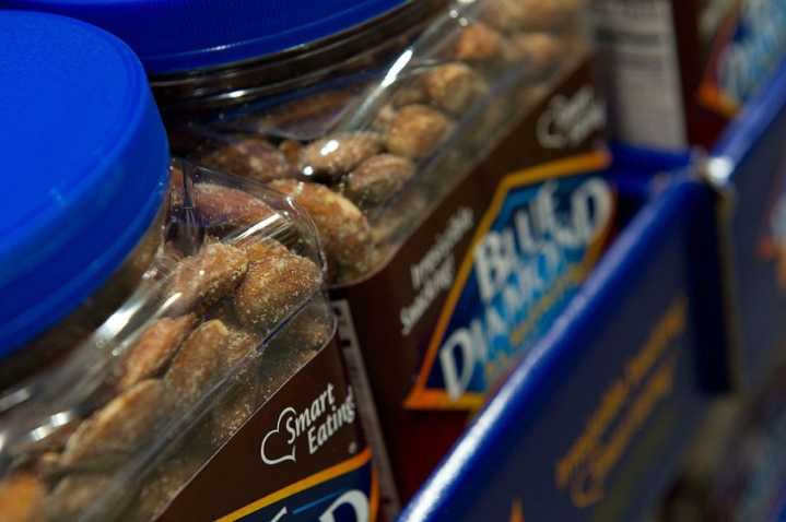 Sacramento Blue Diamond Growers plant to scale down operations, close