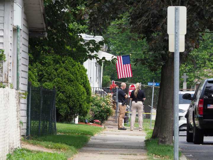 N.J. man killed girlfriend, 10-year-old before turning gun on himself, cops say