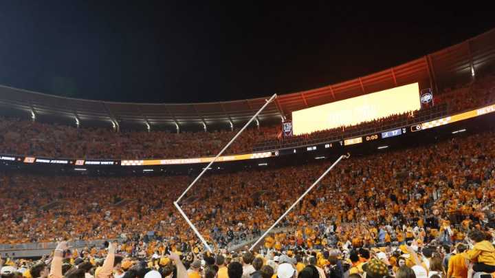 Federal judge approves $2.8B settlement, paving way for US colleges to pay athletes millions