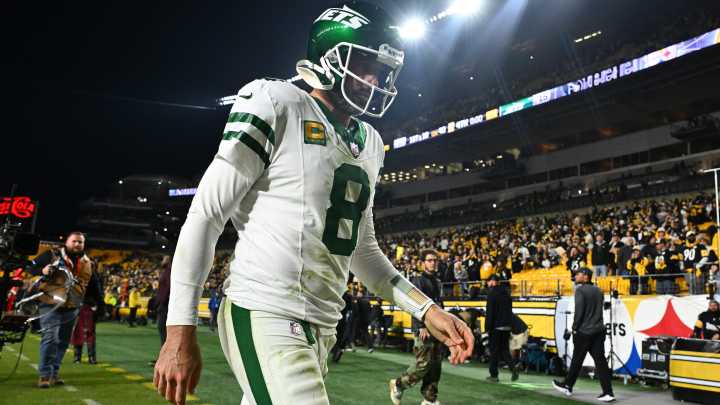 Rodgers signing with Steelers draws array of social…