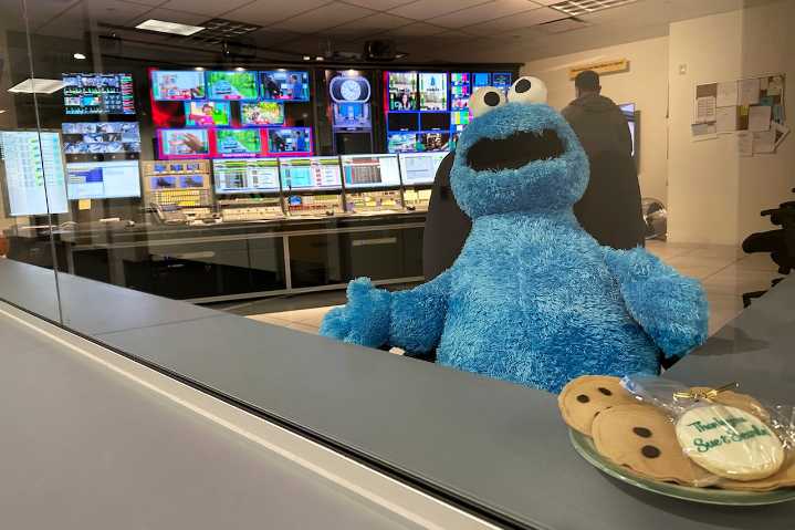 Urge Congress to defend PBS and NPR against attempted silencing of public media: Letter to the Editor