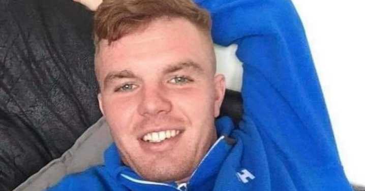 Murder accused may have injured himself deliberately in attempt to prove he acted in self-defence following 'frenzied stabbing attack', jury told