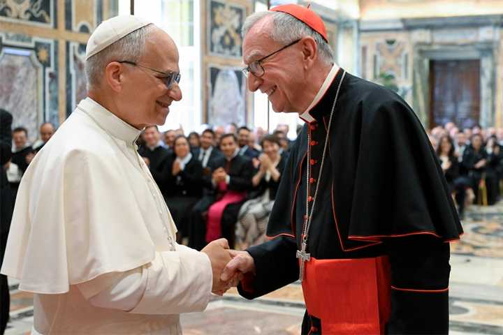 Vatican office must be place of faith, charity, not ambition, pope says