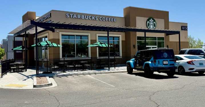 West Side Albuquerque Starbucks workers vote yes to union