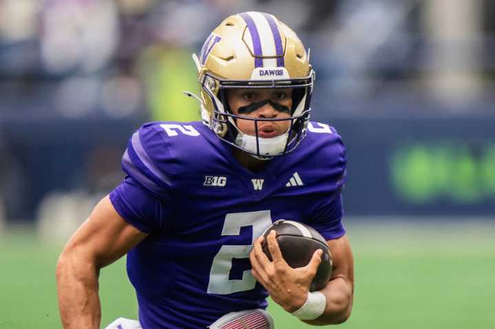 Williams Jr. has evolved as leader for Huskies