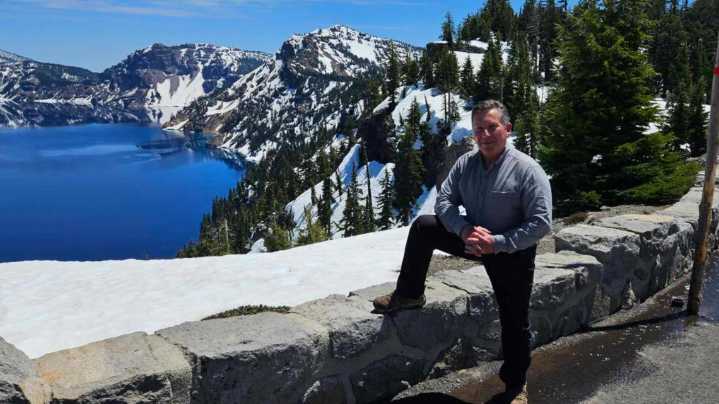 Superintendent of Crater Lake National Park resigns, says Trump administration is dismantling the agency