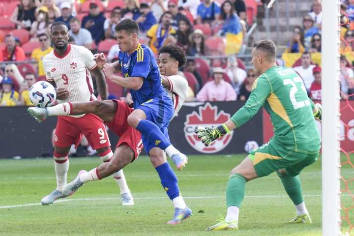 Tajon Buchanan, Jonathan David lead the way as Canada downs Ukraine 4